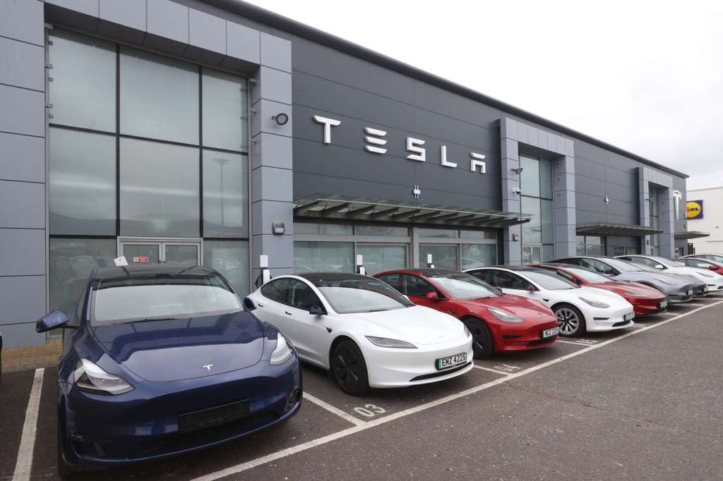 Tesla Stock Slumps Amid China News, Downbeat Wall Street&nbsp;Takes