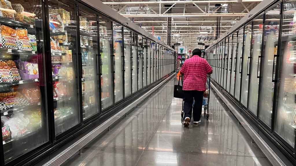 Consumer sentiment falls in May as Americans’ inflation expectations jump after&nbsp;tariffs