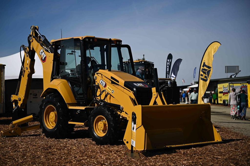Caterpillar Posts Worse-Than-Expected Q1 Sales, Issues Two Outlook&nbsp;Scenarios